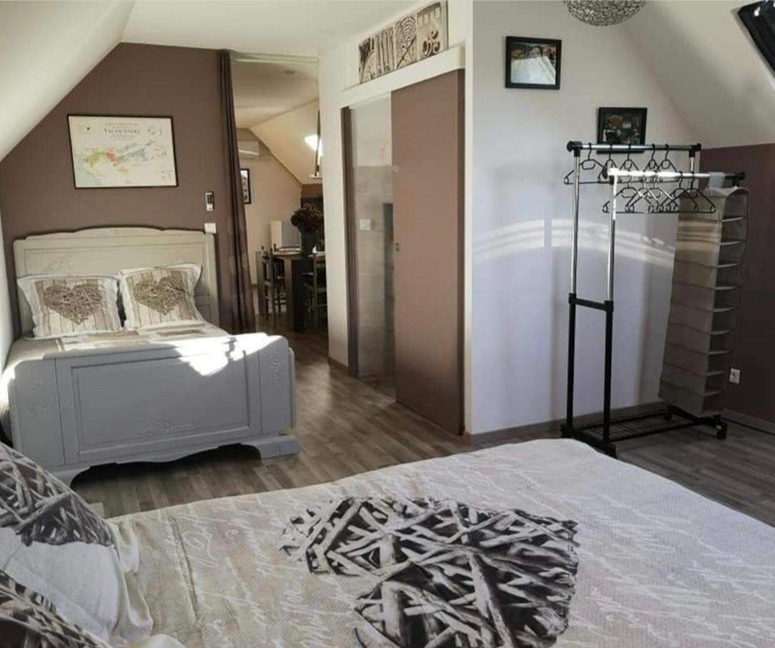Chambre Fleurs De Lys Proche Zooparc De Beauval Et Des Chateaux De La Loire Couffy 外观 照片